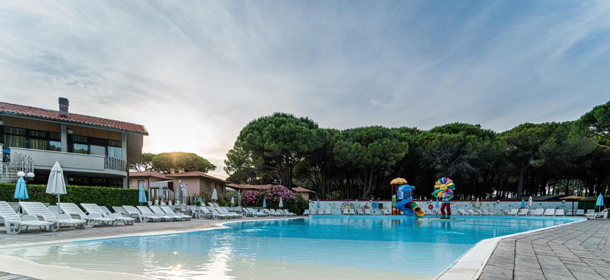 Arcobaleno Village H Marina Di Bibbona Ngoại thất bức ảnh